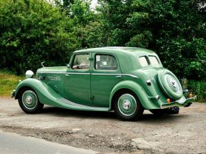 Triumph Dolomite Saloon 1937 года